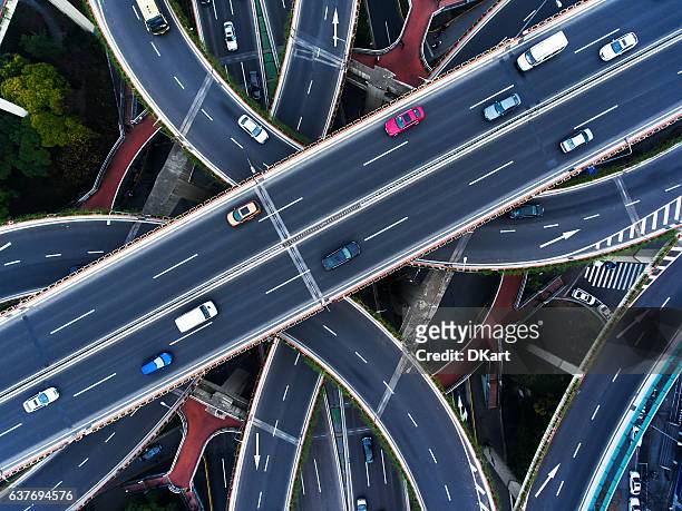 aerial highway junction - overpass road 個照片及圖片檔