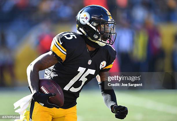 DeMarcus Ayers of the Pittsburgh Steelers in action during the game against the Cleveland Browns at Heinz Field on January 1, 2017 in Pittsburgh,...