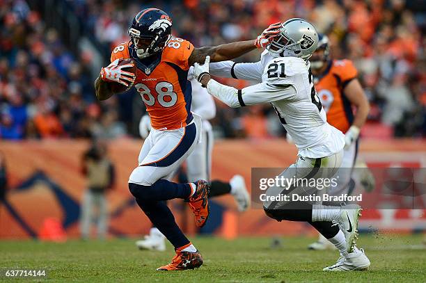 Damari Mathis 293 Sean Smith American Football Player Cornerback Stock Photos, High ...