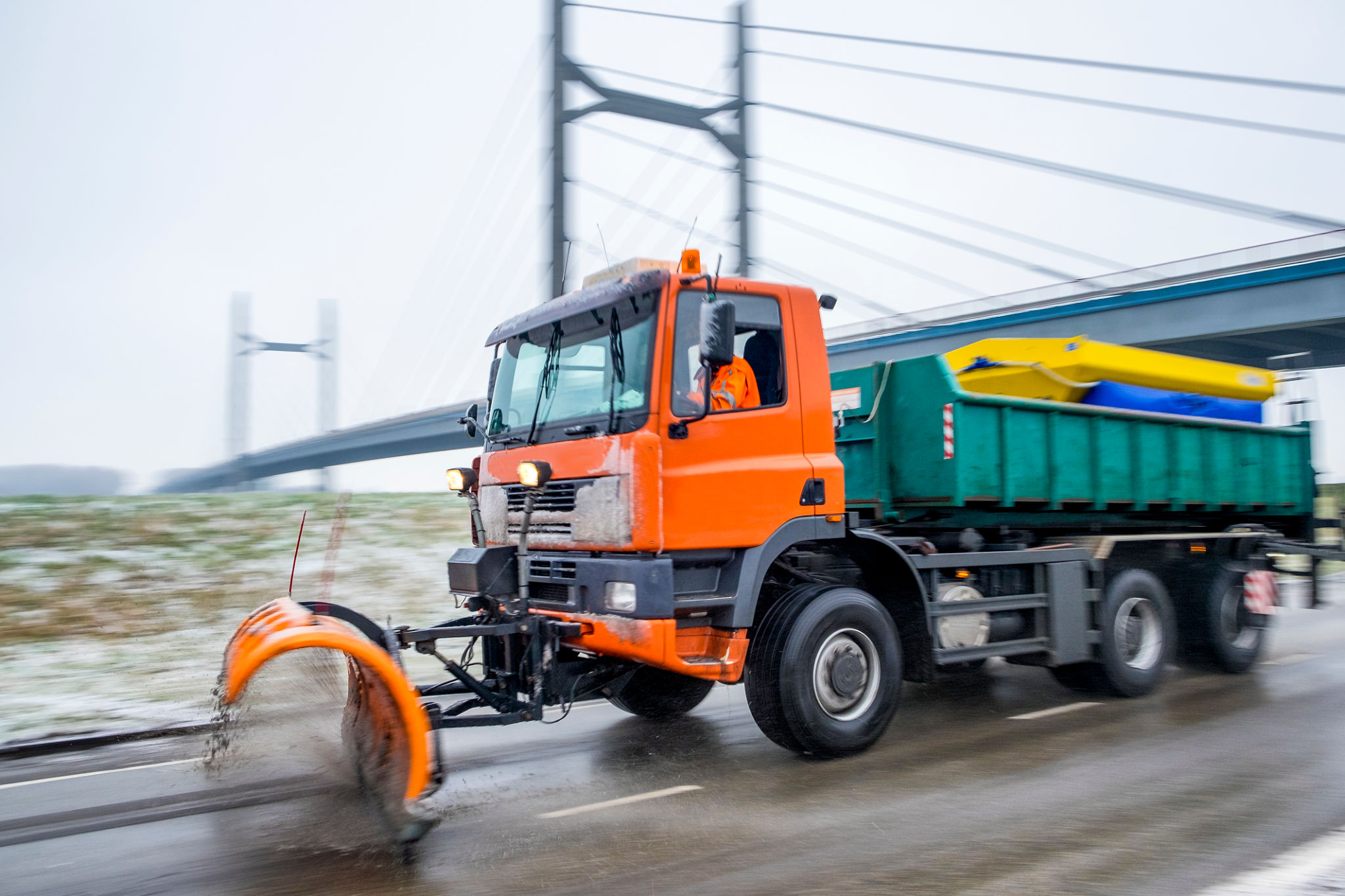 deicing truck