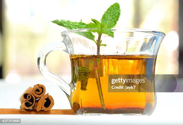 cinnamon mint tea - jayk7 mumbai stock pictures, royalty-free photos & images
