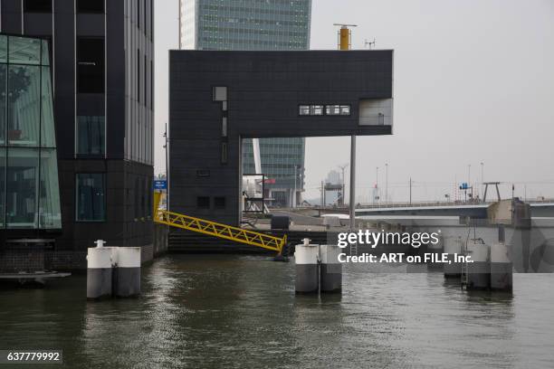 bridge watchers house - nieuwe maas river stock pictures, royalty-free photos & images