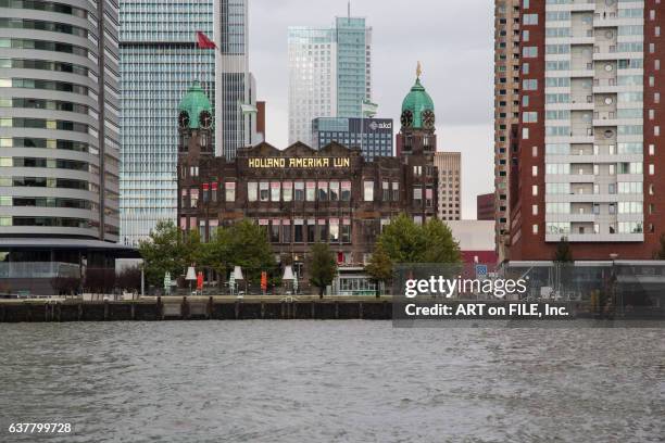 new york hotel rotterdam - nieuwe maas river stock pictures, royalty-free photos & images