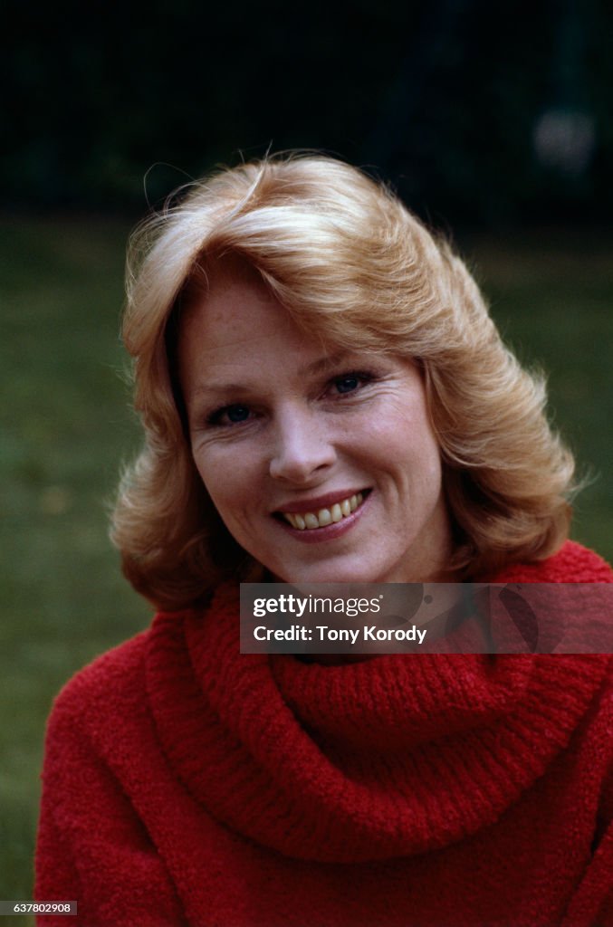 Actress Mariette Hartley
