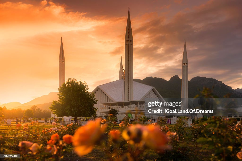 Beautiful sunset at Faisal Mosque is the mosque in Islamabad, Pakistan.