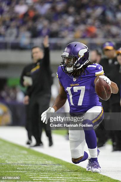 Jarius Wright of the Minnesota Vikings celebrates a first down against the Chicago Bears during the game on January 1, 2017 at US Bank Stadium in...