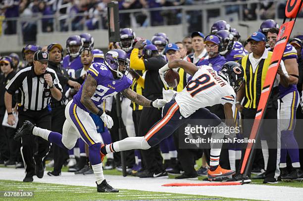Captain Munnerlyn of the Minnesota Vikings forces Cameron Meredith of the Chicago Bears out of bounds during the game on January 1, 2017 at US Bank...