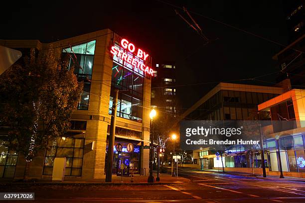 go by streetcar - portland neon sign stock pictures, royalty-free photos & images