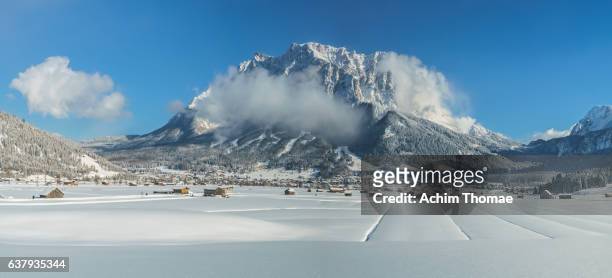 idyllic winter landscape, lermoos, tyrol, austria, europe - lermoos stock-fotos und bilder