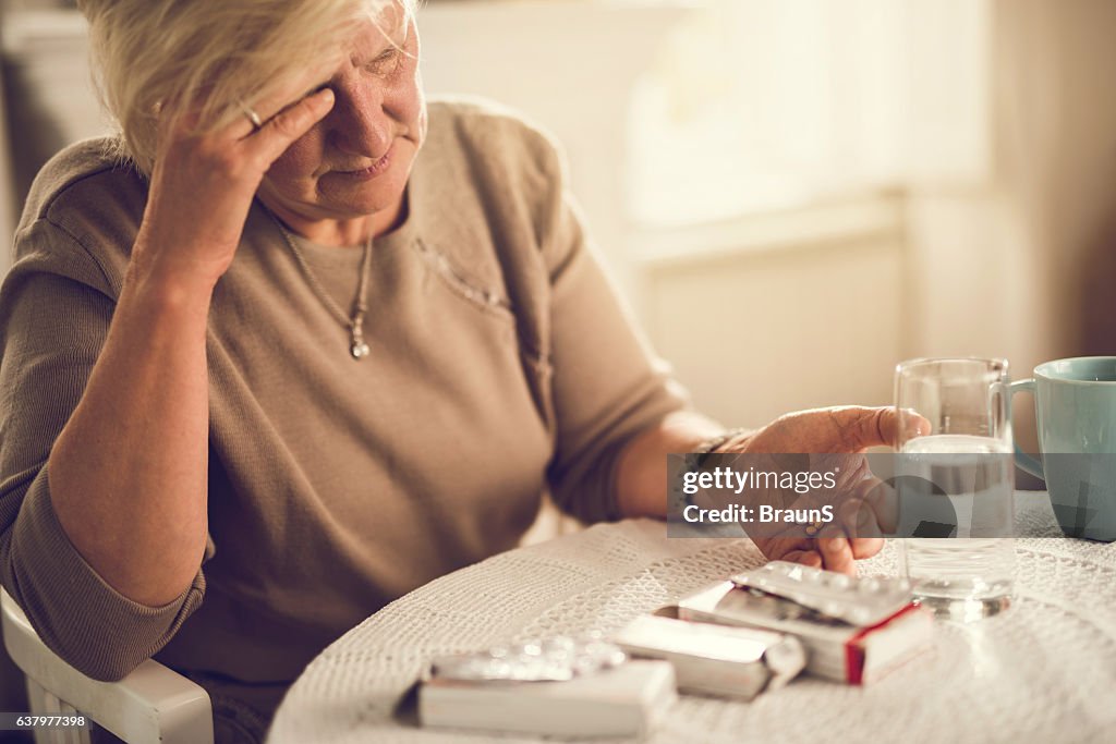 Prendo un antidolorifico per il mio mal di testa!