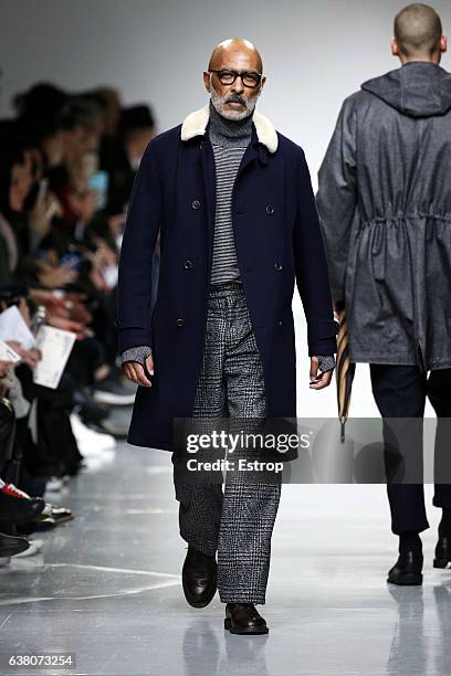 Model walks the runway at the Oliver Spencer show during London Fashion Week Men's January 2017 collections at BFC Show Space on January 7, 2017 in...