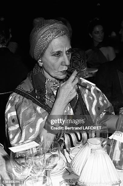 Alice Sapritch lors d'une soirée en l'honneur de Michèle Morgan à Paris, France, le 31 janvier 1982.