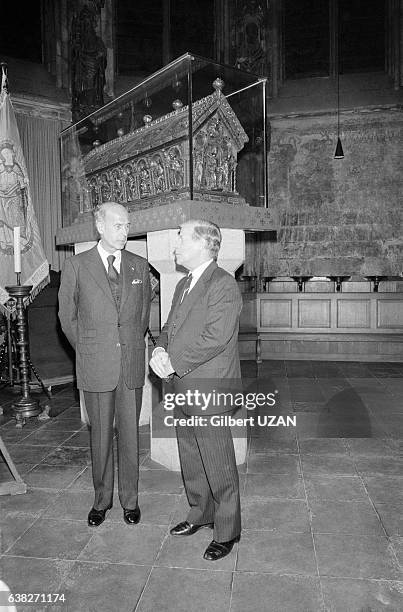 Valéry Giscard d'Estaing et Helmut Schmidt lors d'un entretien sur la stabilité monétaire en Europe, à Aix-la-Chapelle, Allemagne, le 15 septembre...