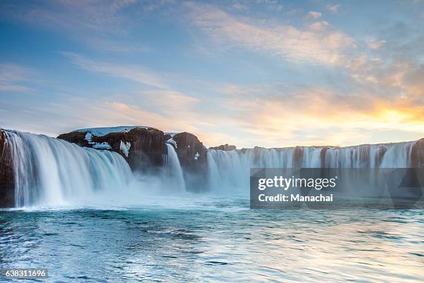 godafoss waterfall in iceland - iceland waterfall stock-fotos und bilder