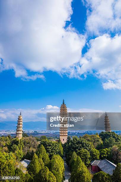 three pagodas of chongsheng temple,yunnan,china - yunnan province stock pictures, royalty-free photos & images