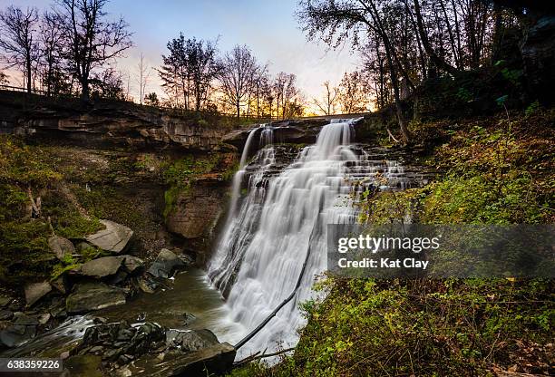 brandywine falls in cuyahoga valley national park - nationaal park stockfoto's en -beelden