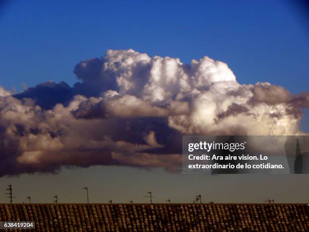 sky with clouds at sunset - cielo dramático stock pictures, royalty-free photos & images