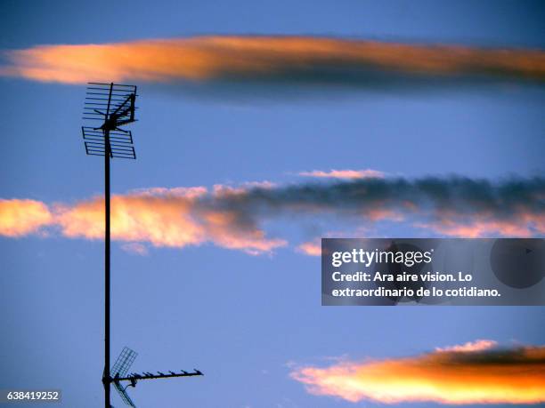 sky with clouds at sunset - cielo dramático stock pictures, royalty-free photos & images