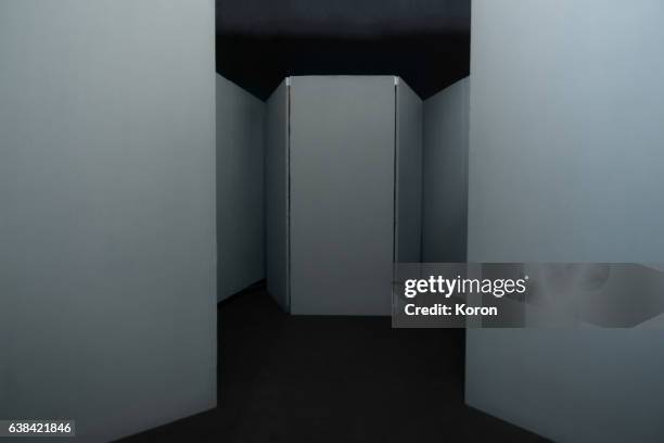 Labyrinth Room Example 1,230 Labyrinth Wall Stock Photos, High-Res Pictures, and Images ...