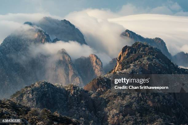 huangshan mountain , aunhui , china - huangshan mountains stock pictures, royalty-free photos & images