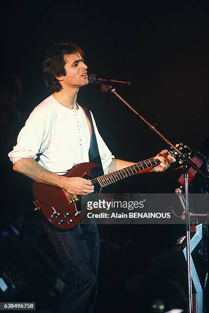 Singer Jean-Jacques Goldman on stage at the Zénith concert hall in Paris, France, on June 9, 1988.