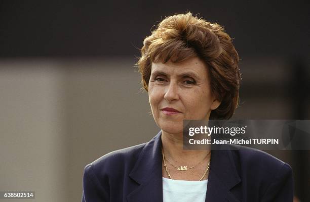 Le premier ministre Edith Cresson dans l'académie de Reims, France, lors de la rentrée scolaire, le 10 septembre 1991.
