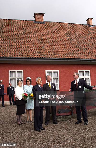 Emperor Akihito, Empress Michiko of Japan, King Carl XVI Gustaf and Queen Silvia of Sweden visit Gripsholm Castle on May 31, 2000 in Mariefred,...