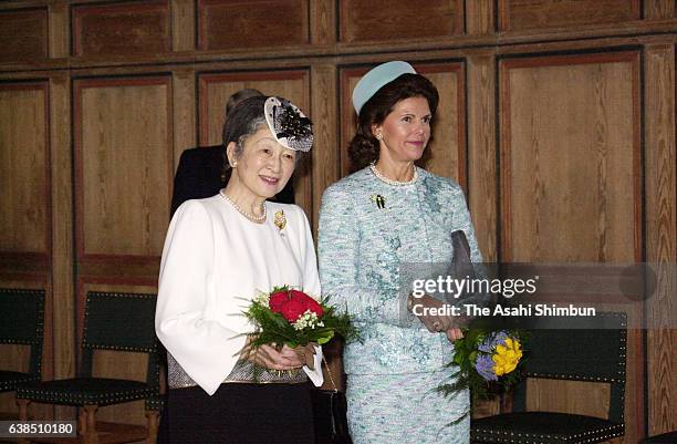 Empress Michiko and Queen Silvia of Sweden are seen during his visit Gripsholm Castle on May 31, 2000 in Mariefred, Sweden.