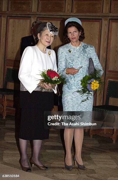 Empress Michiko and Queen Silvia of Sweden are seen during his visit Gripsholm Castle on May 31, 2000 in Mariefred, Sweden.