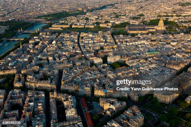 aerial view of paris - quartier des invalides photos et images de collection