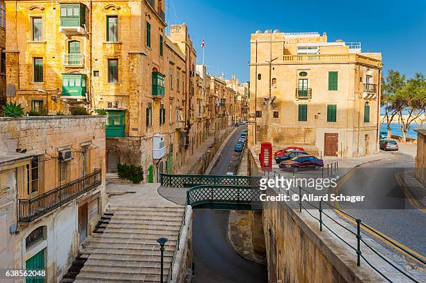 street in valletta malta - valletta stock pictures, royalty-free photos & images