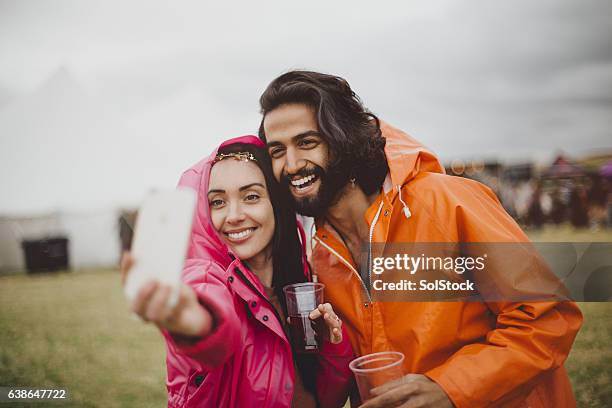 festival selfie - music festival phone stock pictures, royalty-free photos & images