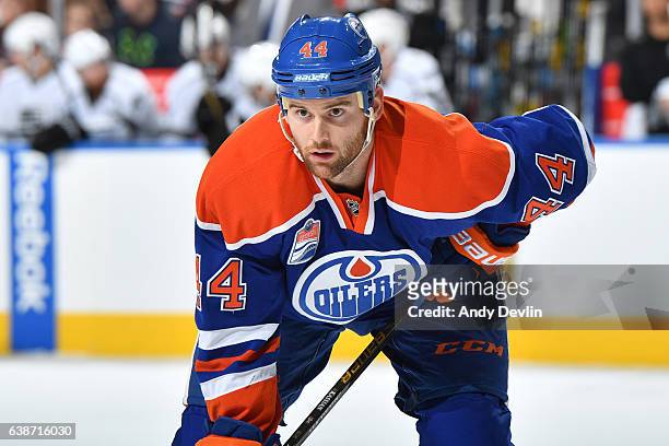 Zack Kassian of the Edmonton Oilers lines up for a face off during the game against the Los Angeles Kings on December 29, 2016 at Rogers Place in...