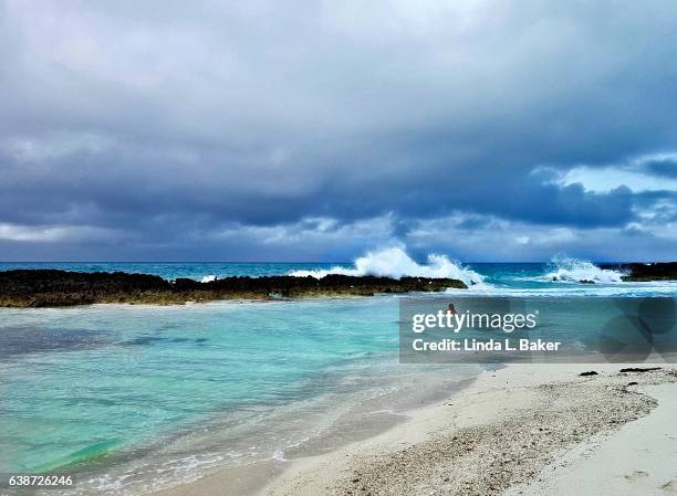 salt water therapy - cayo santa maria stock pictures, royalty-free photos & images