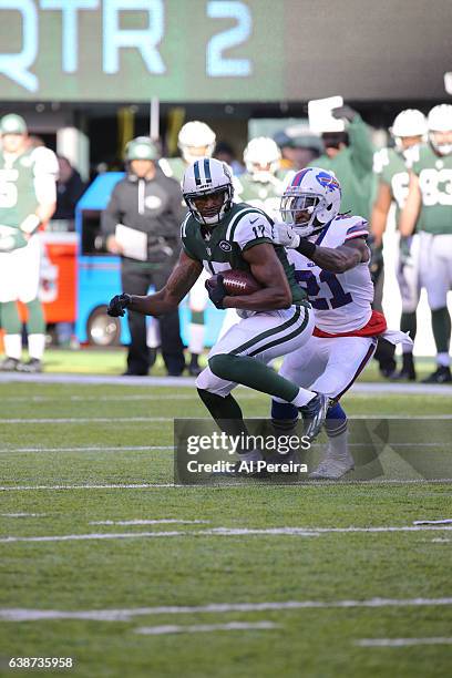 Wide Receiver Charone Peake of the New York Jets has a long gain against the Buffalo Bills at MetLife Stadium on January 1, 2017 in East Rutherford,...