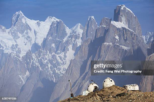 military outpost @ goro ii, central karakoram national park, gilgit-baltistan, pakistan - igloo isolated stock pictures, royalty-free photos & images