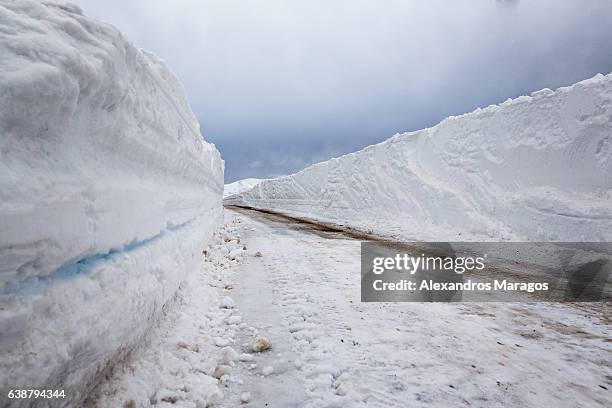 snow walls in greece - alexandros maragos stock pictures, royalty-free photos & images