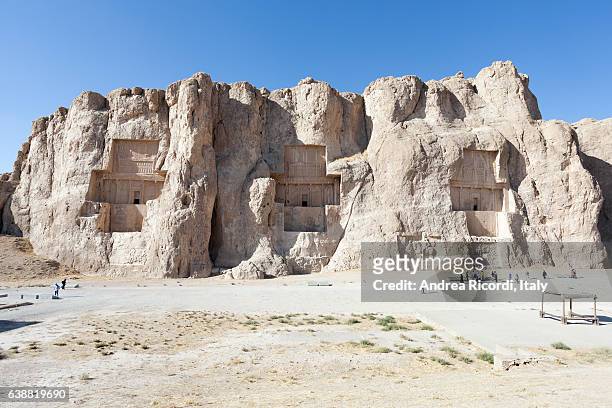naqsh-e rustam persian necropolis, shiraz, iran - artaxerxes stock pictures, royalty-free photos & images