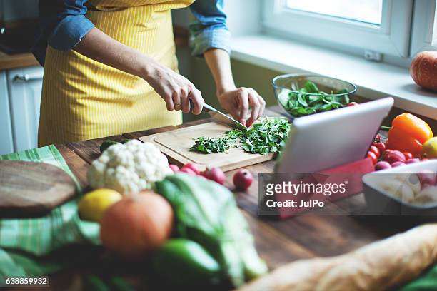 légumes frais  - kitchen internet photos et images de collection