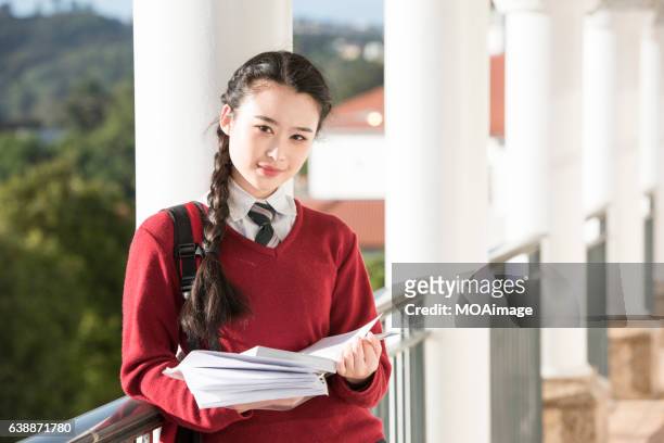 high school students on campus - auckland university stock pictures, royalty-free photos & images