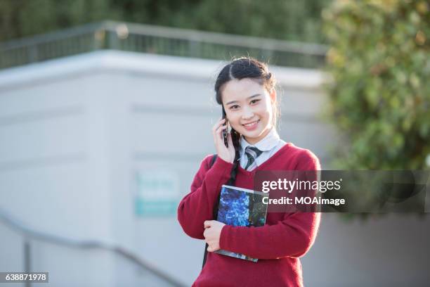 high school students on campus - auckland university stock pictures, royalty-free photos & images