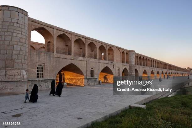 si-o-seh pol, also called the bridge of 33 arches, isfahan, iran - si o seh stock pictures, royalty-free photos & images