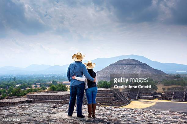 pyramid of the sun, mexico - mexico city tourist stock pictures, royalty-free photos & images