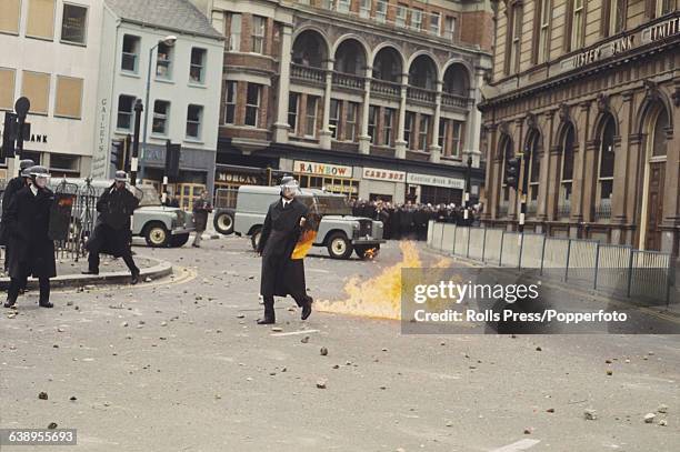 268 Royal Ulster Constabulary Stock Photos, High-Res Pictures, and ...