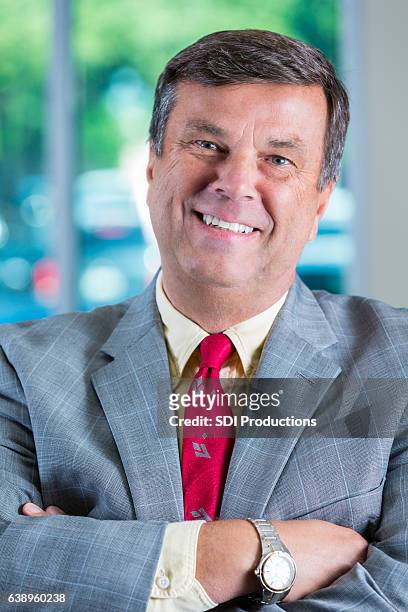 portrait of confident mature caucasian businessman - mayor 個照片及圖片檔