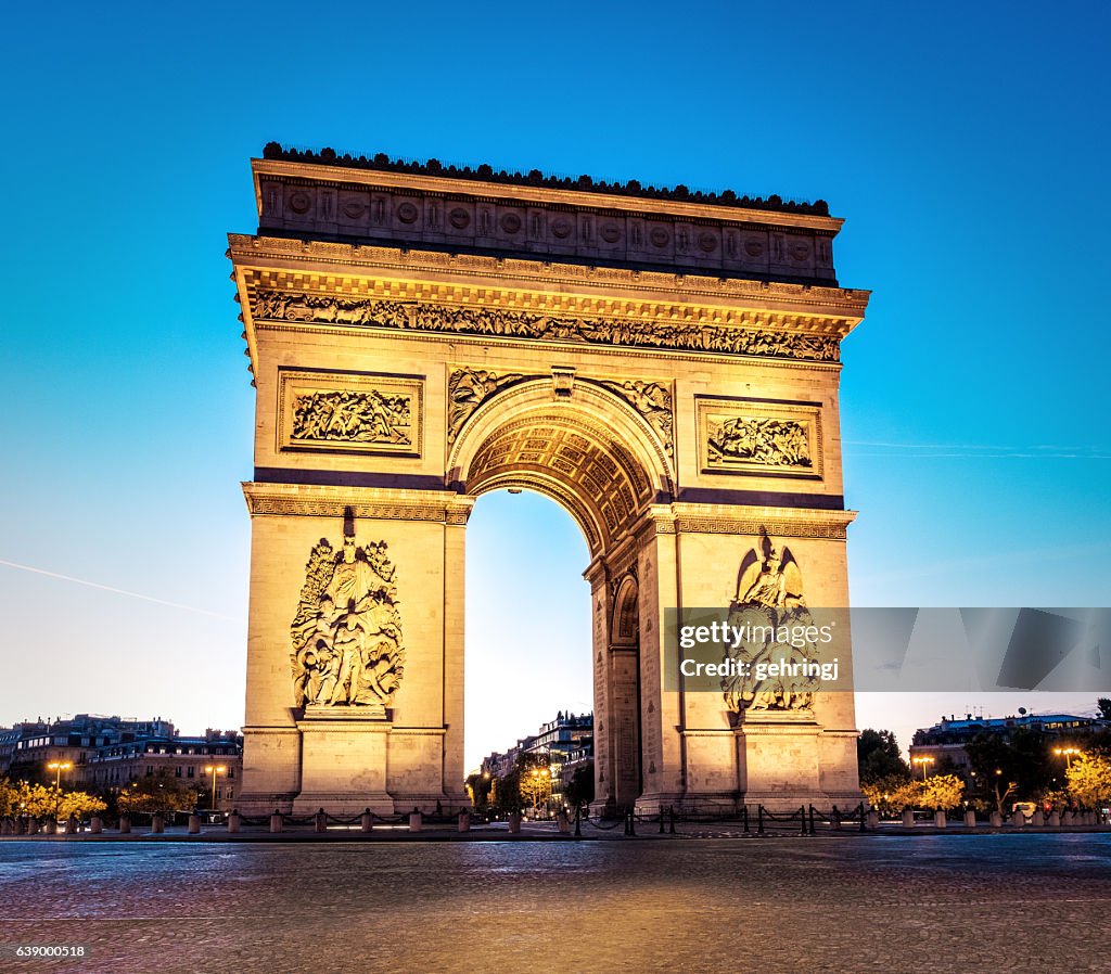 Arc de Triomphe at dawn - Paris