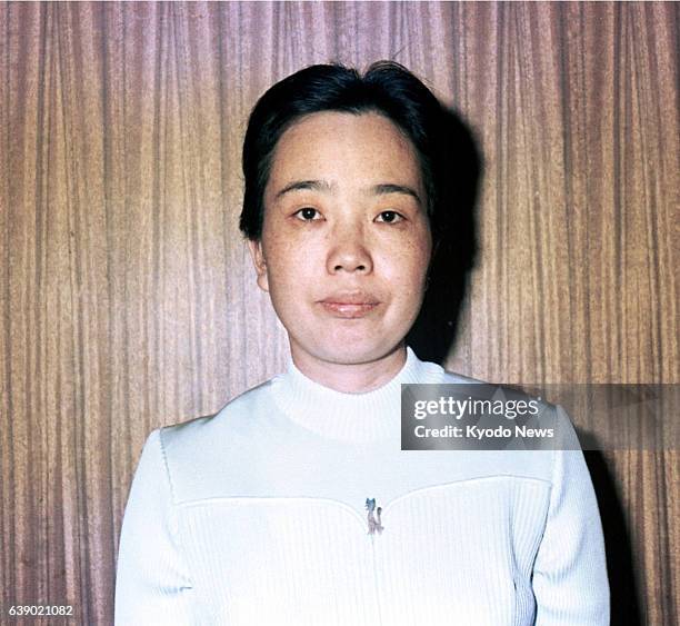 Writer Sawako Ariyoshi is seen on June 12, 1972 in Japan.