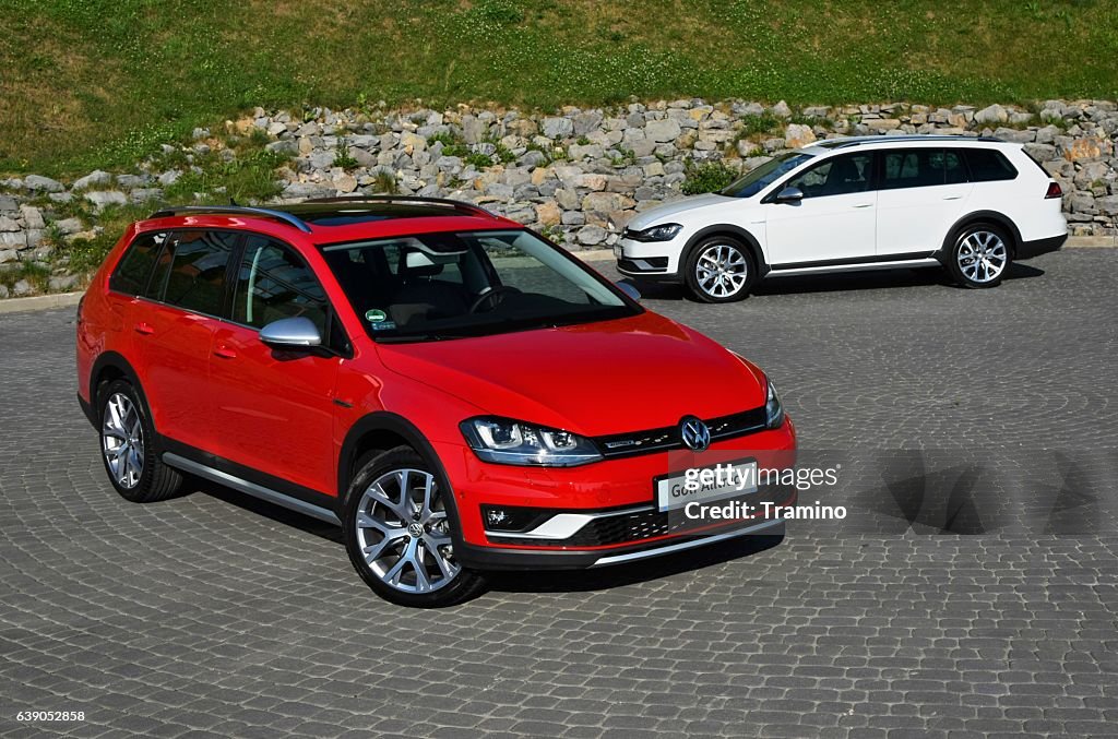 Volkswagen Golf Alltrack vehicles on the parking