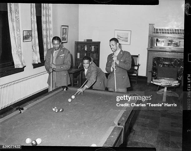 Uniform Rakers Billiard 264 Billiard Art Stock Photos, High-Res Pictures, and Images - Getty Images