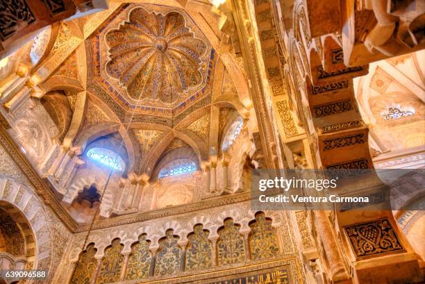 cupola of the mosque–cathedral of córdoba, spain - mezquita cordoba fotografías e imágenes de stock